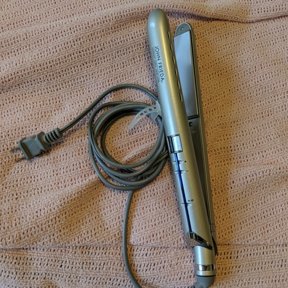 John Frieda Flat Iron